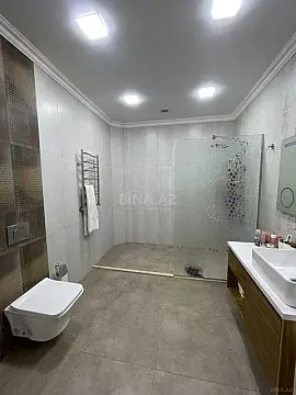 Satılır 5 otaqlı mənzil 350 m²