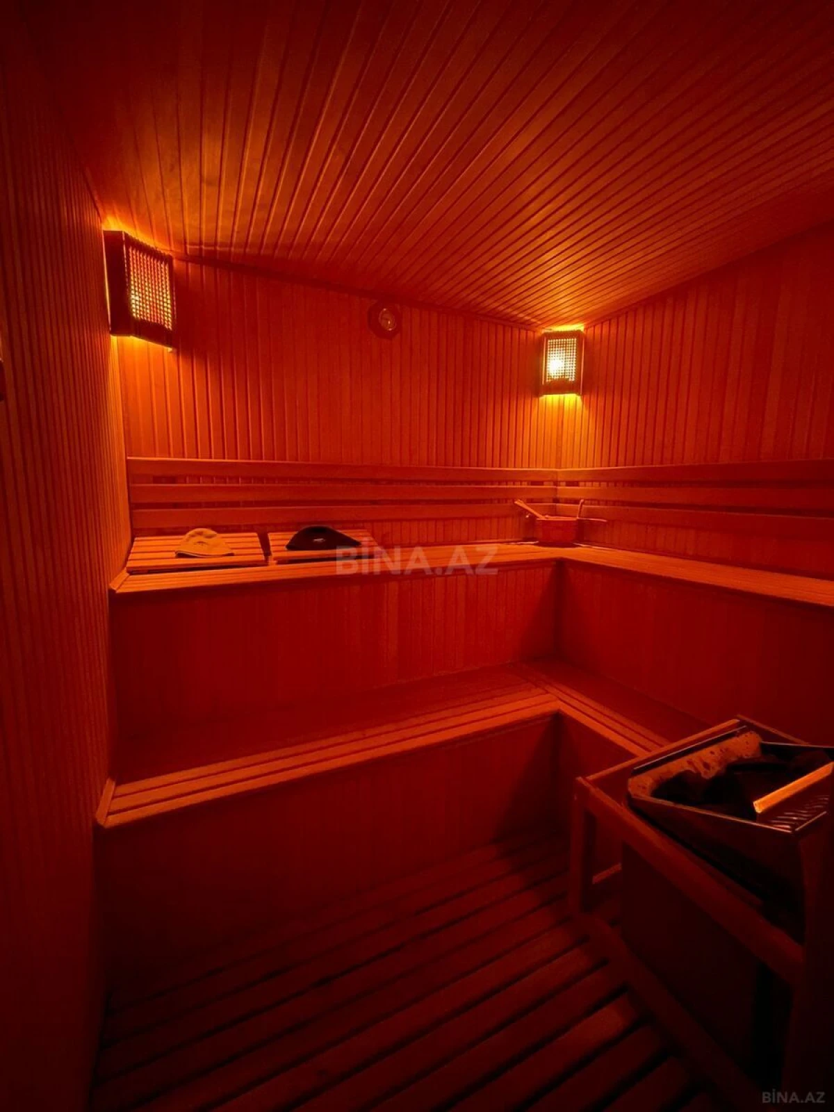 Satılır 5 otaqlı mənzil 350 m²