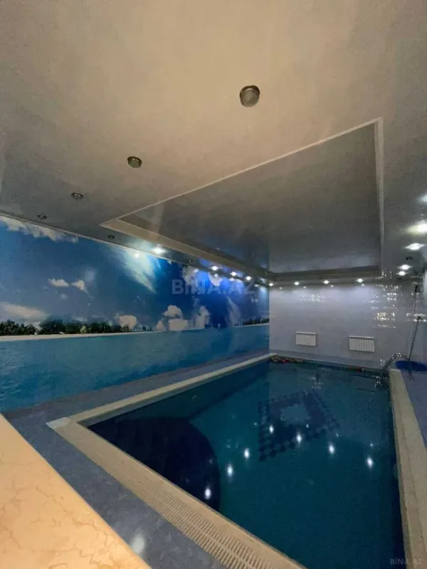 Satılır 5 otaqlı mənzil 350 m²