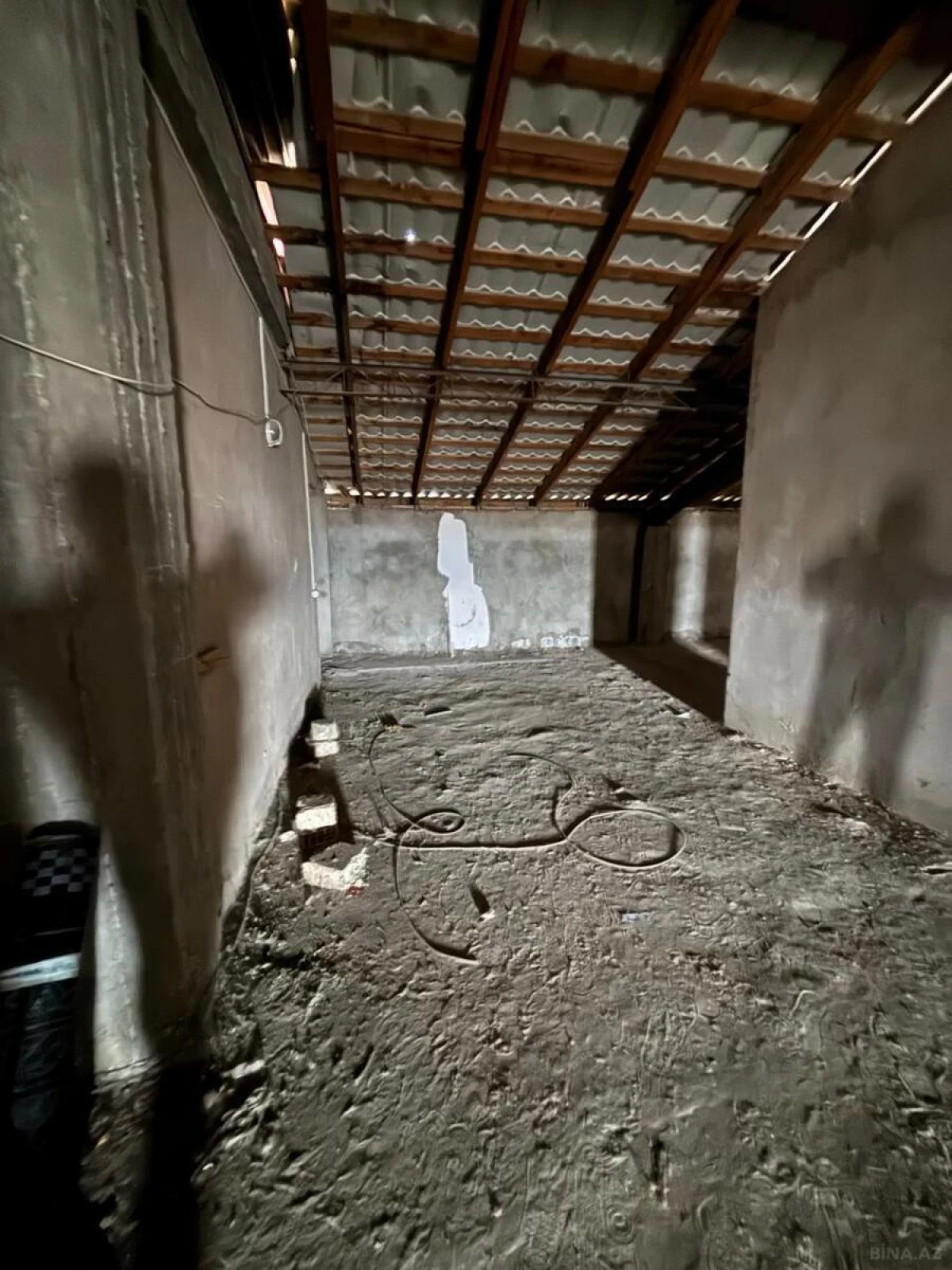 Satılır obyekt 700 m²