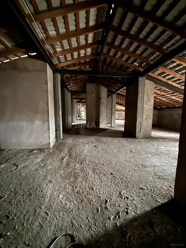 Satılır obyekt 700 m²