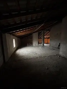 Satılır obyekt 700 m²