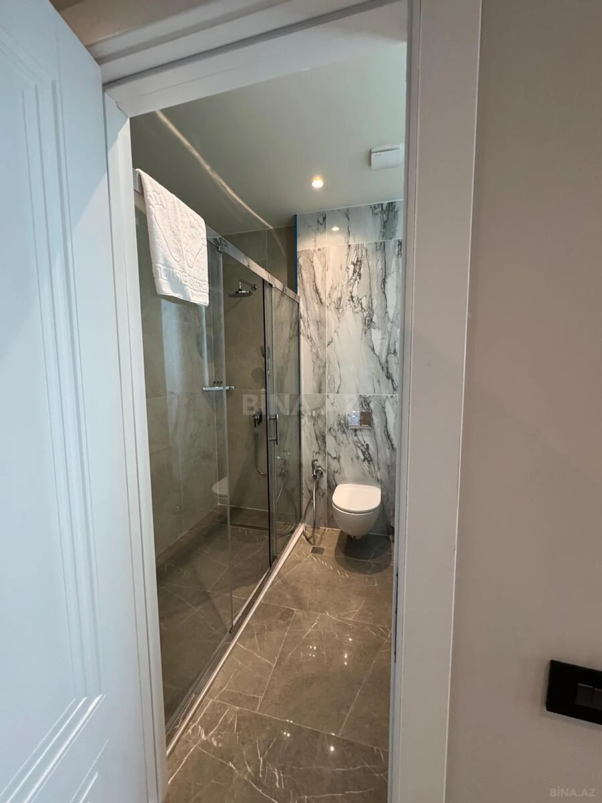 Satılır 1 otaqlı mənzil 58 m²