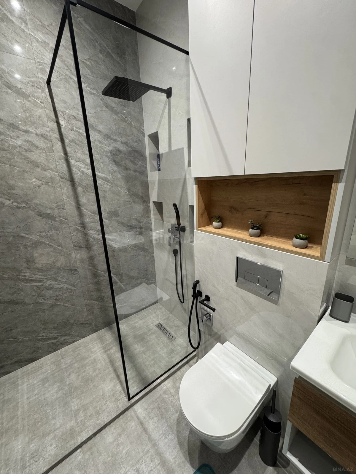 Satılır 1 otaqlı mənzil 58 m²