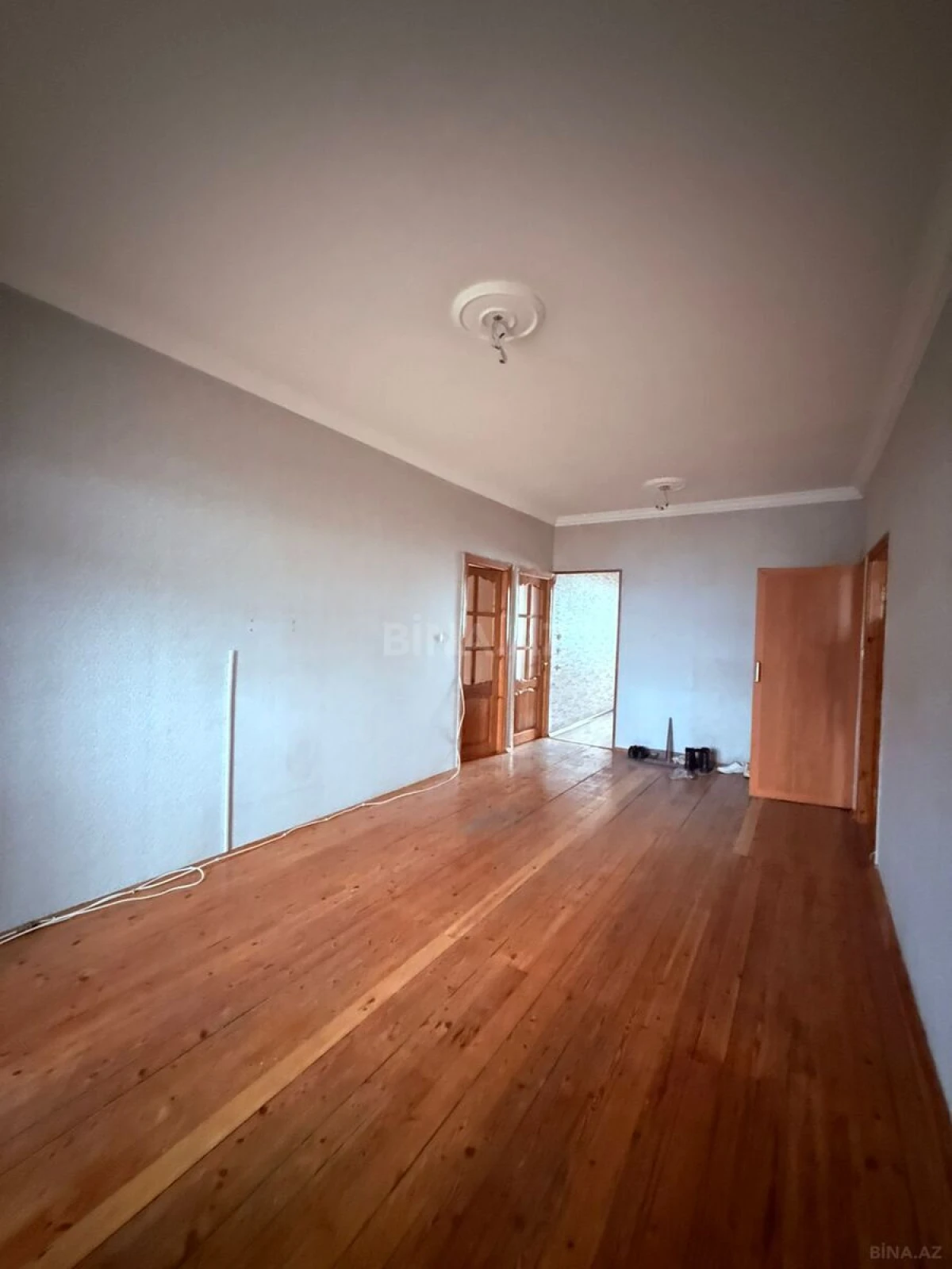 Satılır 4 otaqlı mənzil 110 m²