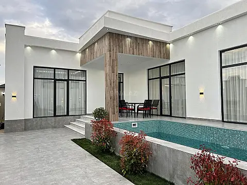 Satılır 4 otaqlı həyət evi 150 m²