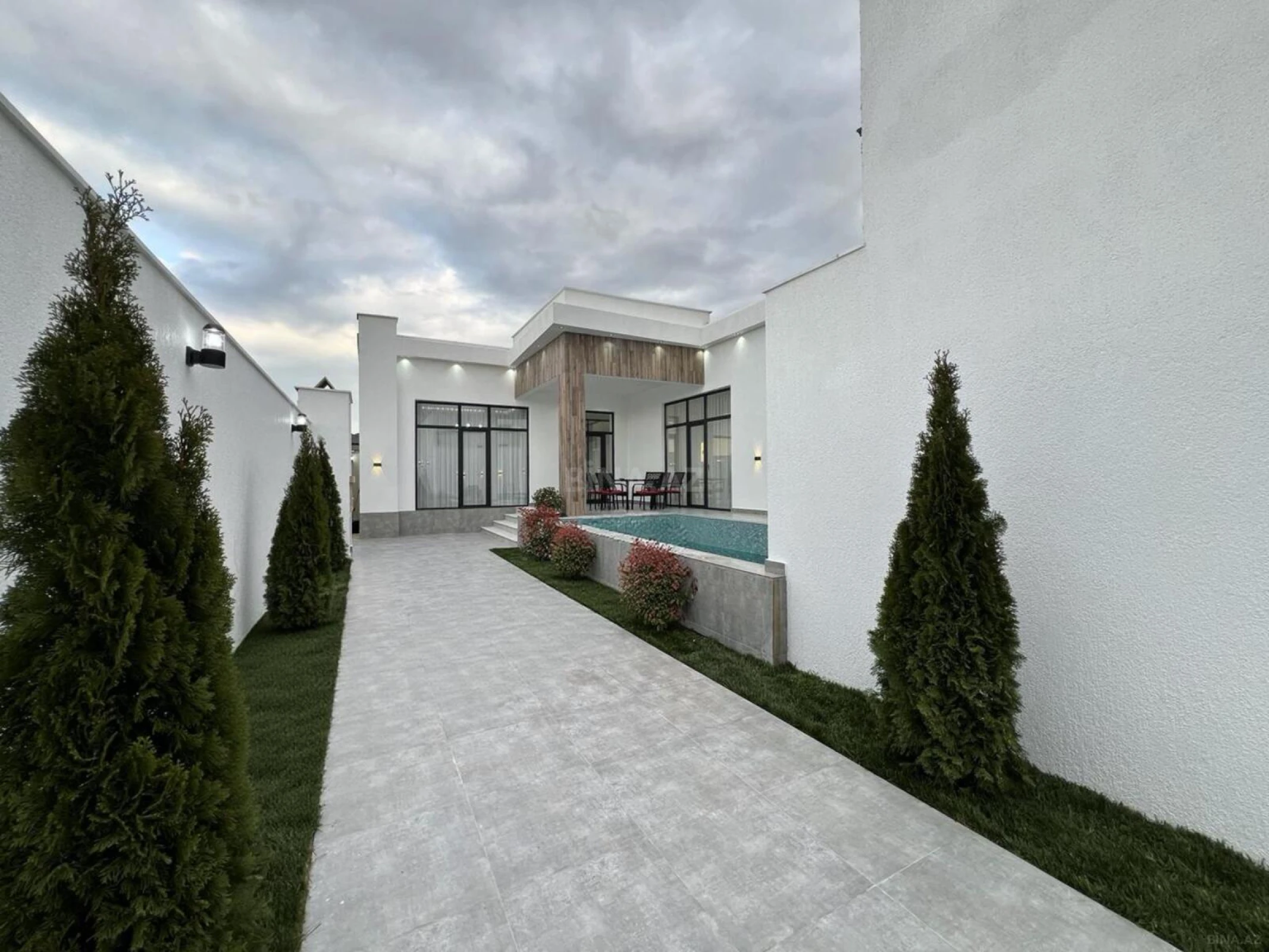 Satılır 4 otaqlı həyət evi 150 m²