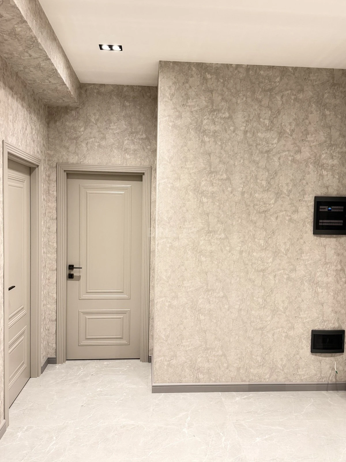 Satılır 2 otaqlı mənzil 75.5 m²