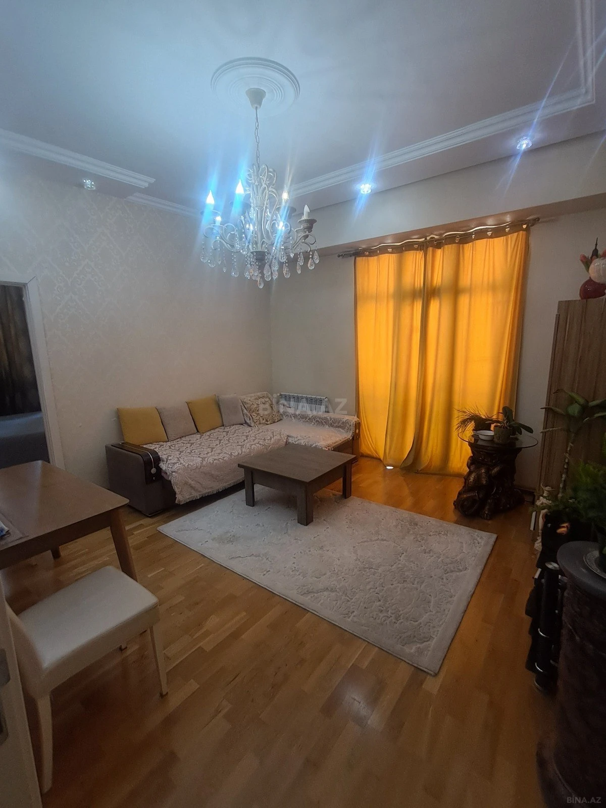 Satılır 2 otaqlı mənzil 68 m²