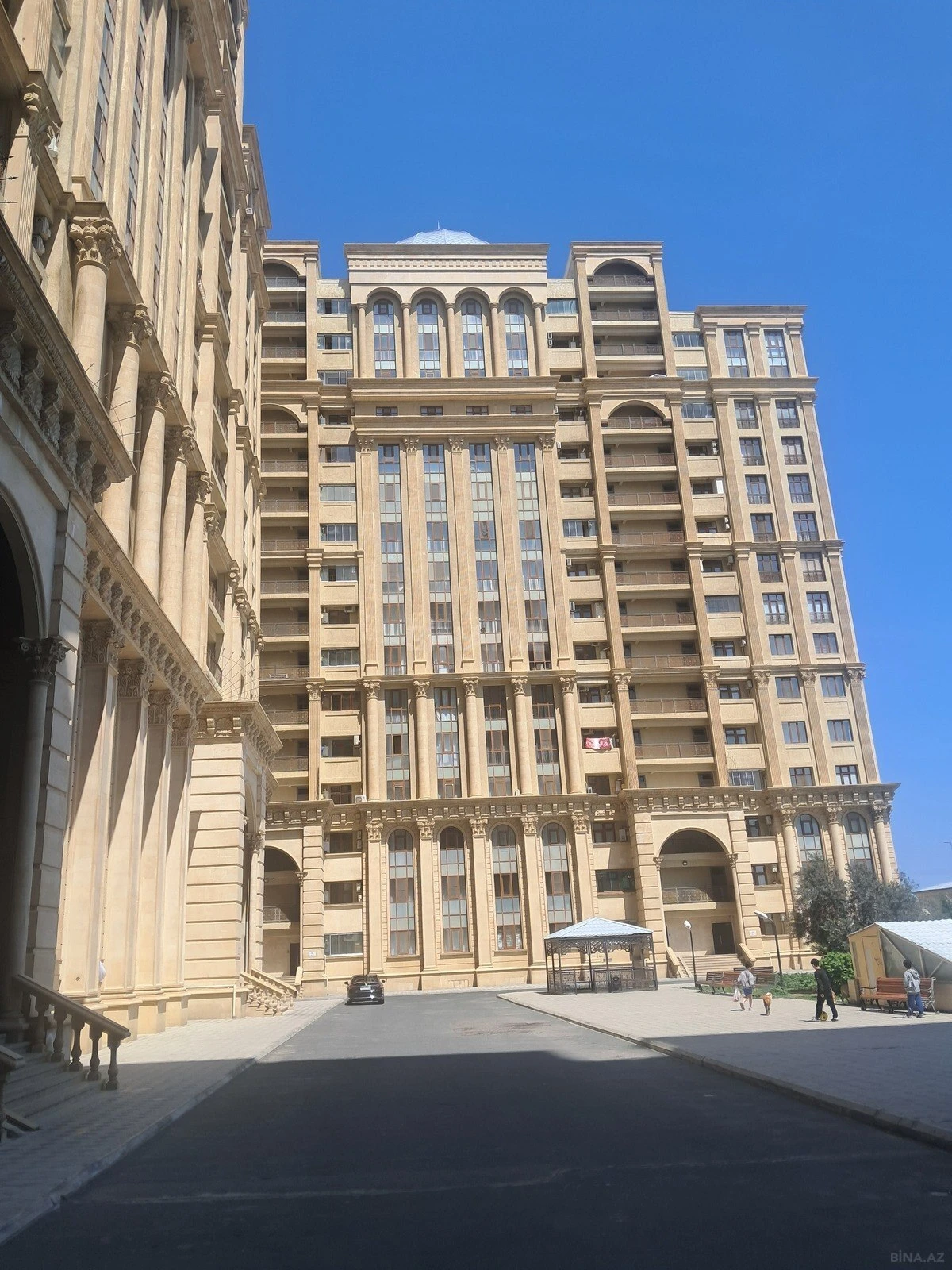 Satılır 2 otaqlı mənzil 68 m²