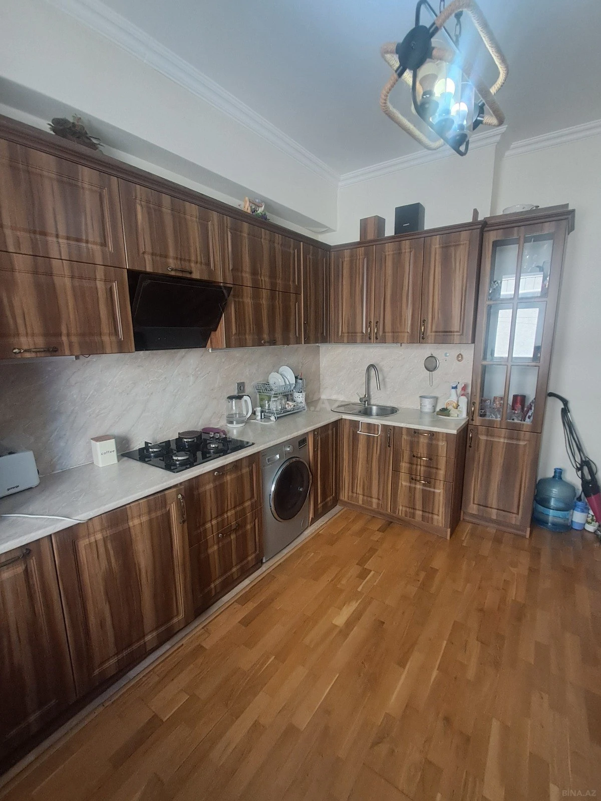 Satılır 2 otaqlı mənzil 68 m²