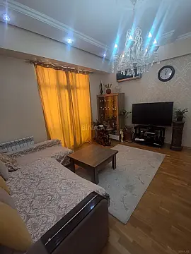 Satılır 2 otaqlı mənzil 68 m²