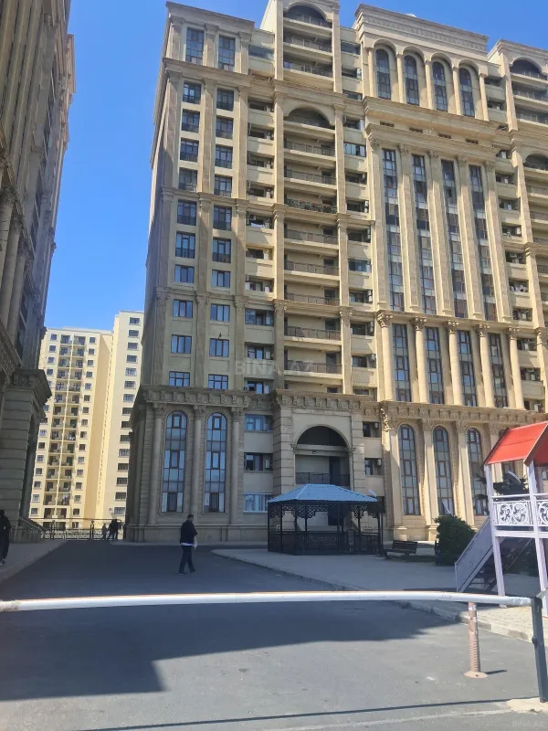 Satılır 2 otaqlı mənzil 68 m²