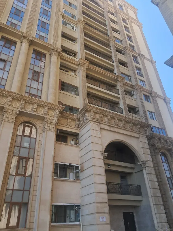 Satılır 2 otaqlı mənzil 68 m²
