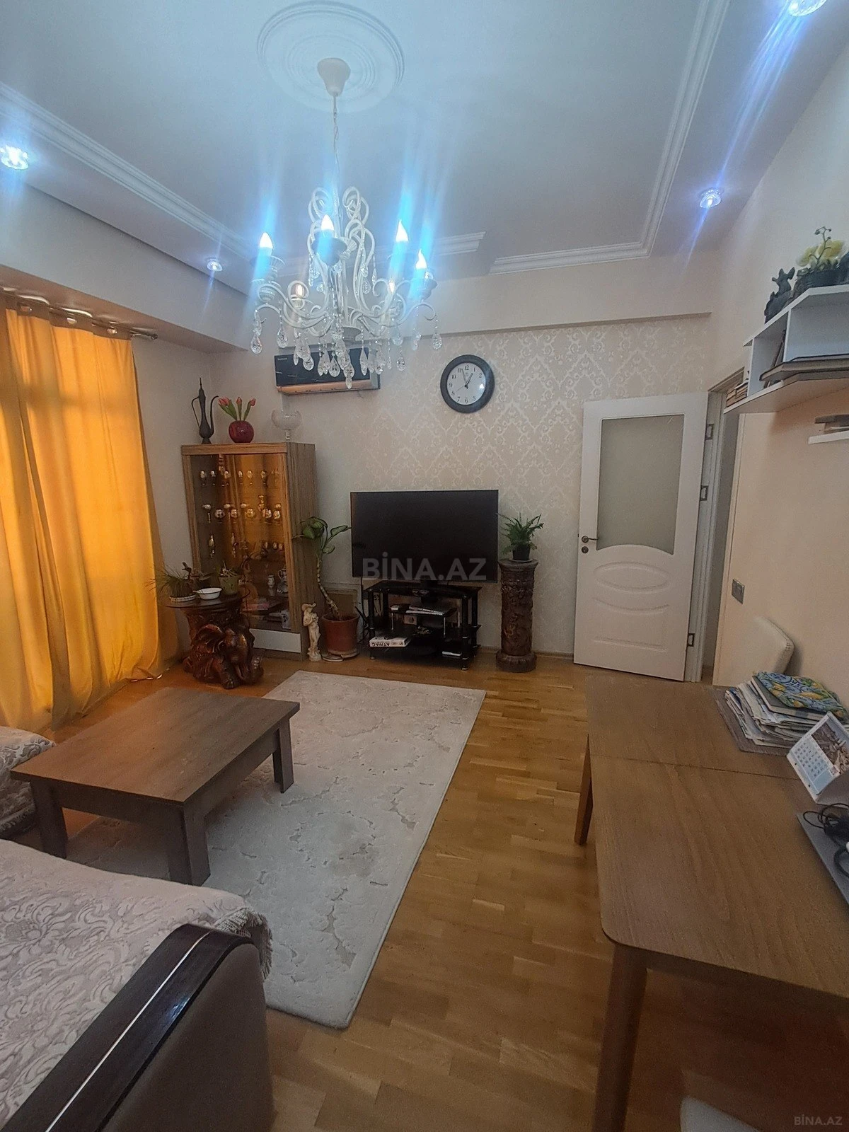 Satılır 2 otaqlı mənzil 68 m²