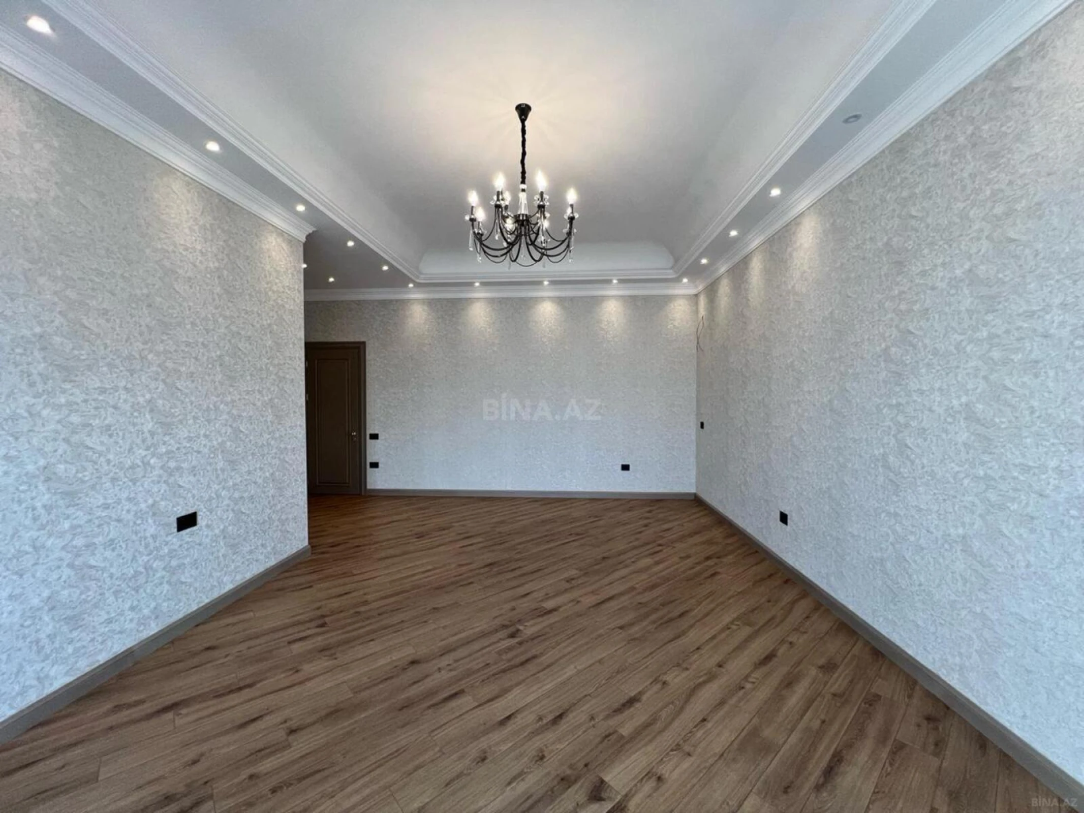 Satılır 6 otaqlı həyət evi 400 m²