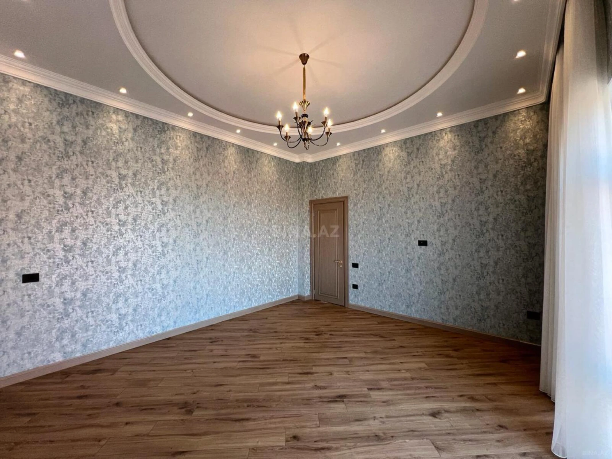 Satılır 6 otaqlı həyət evi 400 m²