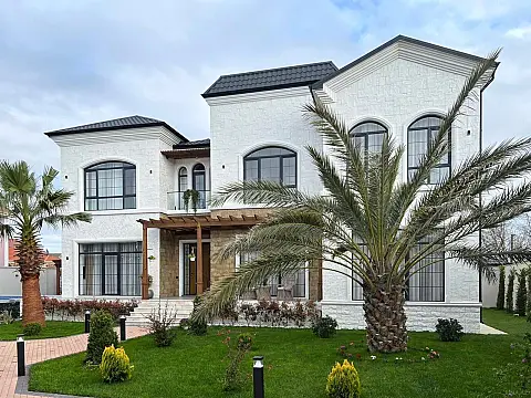 Satılır 6 otaqlı həyət evi 400 m²