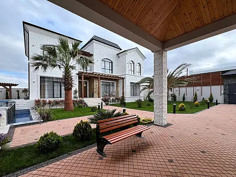 Satılır 6 otaqlı həyət evi 400 m²