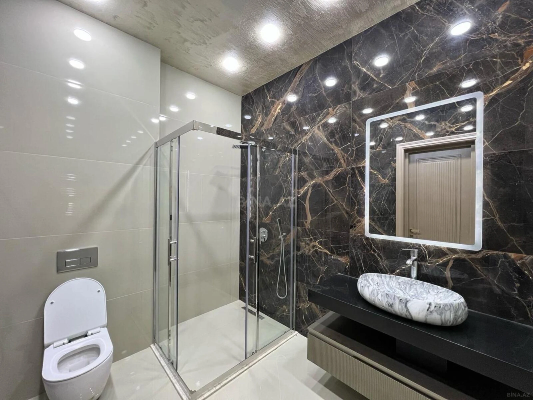 Satılır 6 otaqlı həyət evi 400 m²