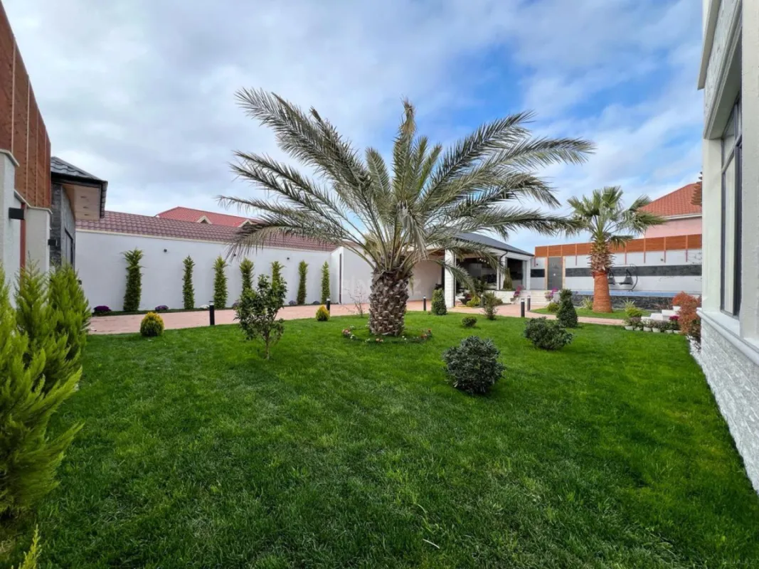 Satılır 6 otaqlı həyət evi 400 m²