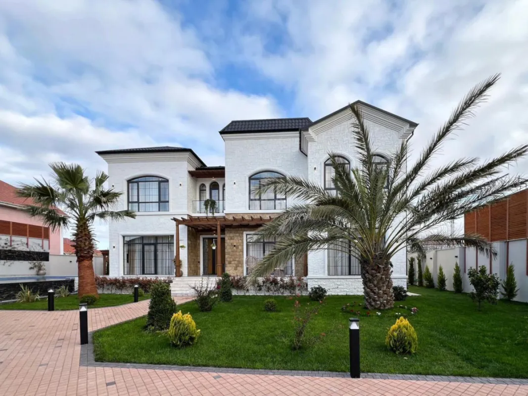 Satılır 6 otaqlı həyət evi 400 m²