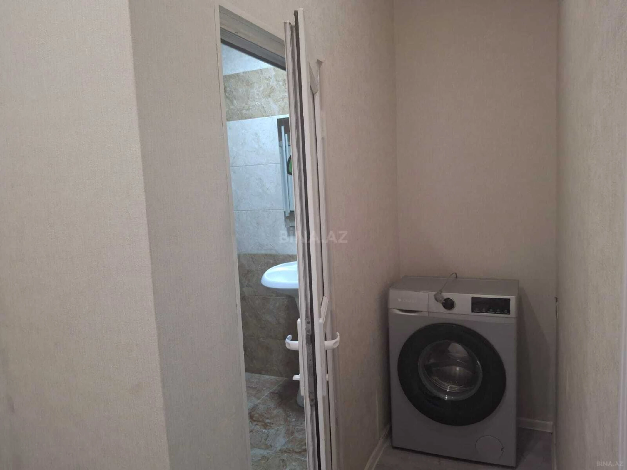 Kirayə verilir 2 otaqlı mənzil 63 m²