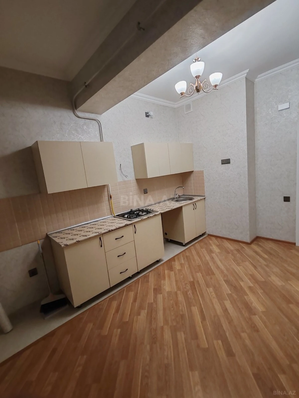 Satılır 2 otaqlı mənzil 102.5 m²