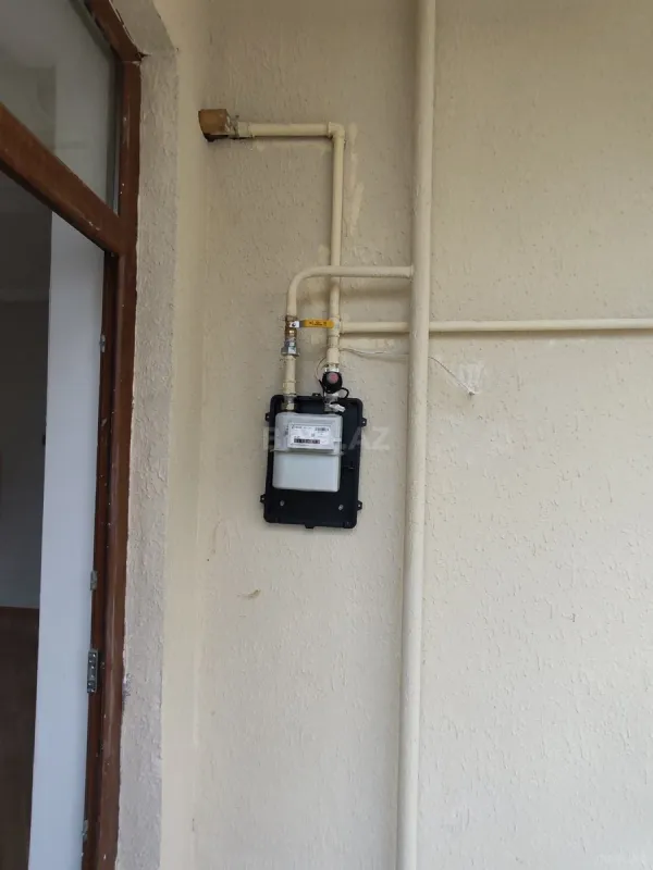 Satılır 2 otaqlı mənzil 102.5 m²