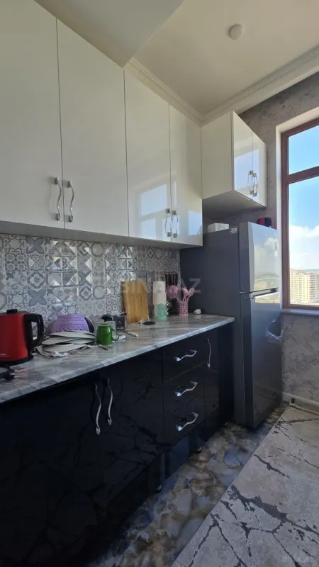 Satılır 3 otaqlı mənzil 82 m²