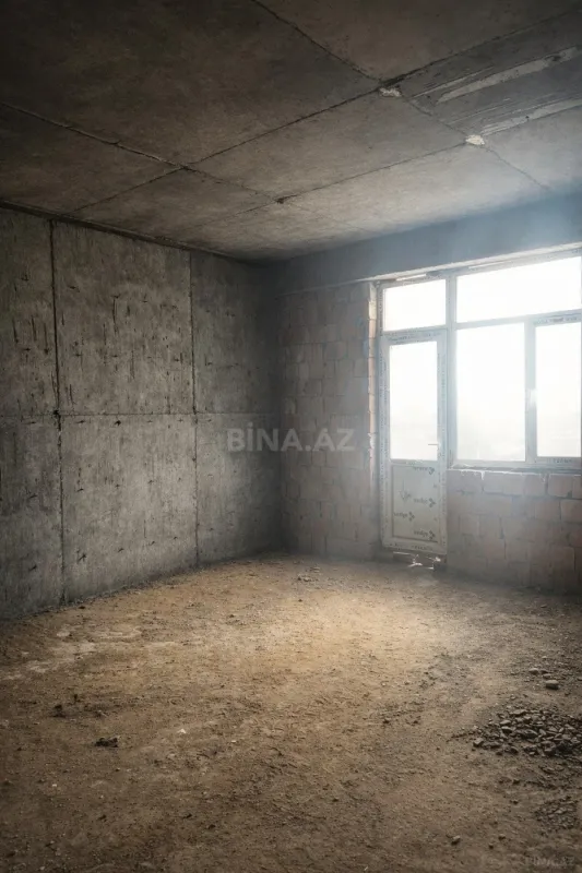 Satılır 4 otaqlı mənzil 153 m²
