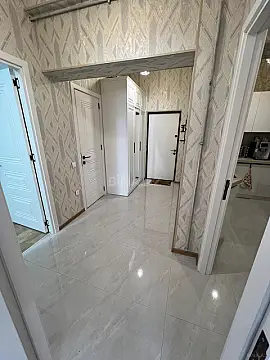 Kirayə verilir 2 otaqlı mənzil 75 m²