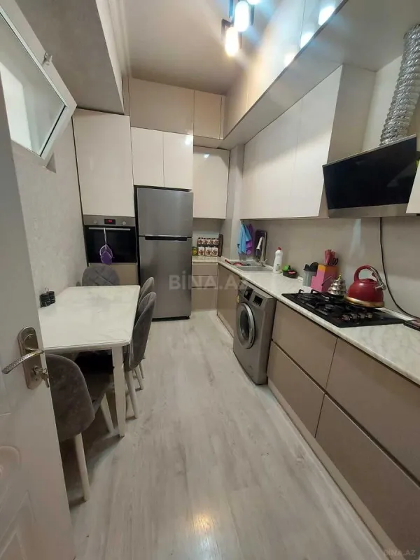 Satılır 3 otaqlı mənzil 97 m²