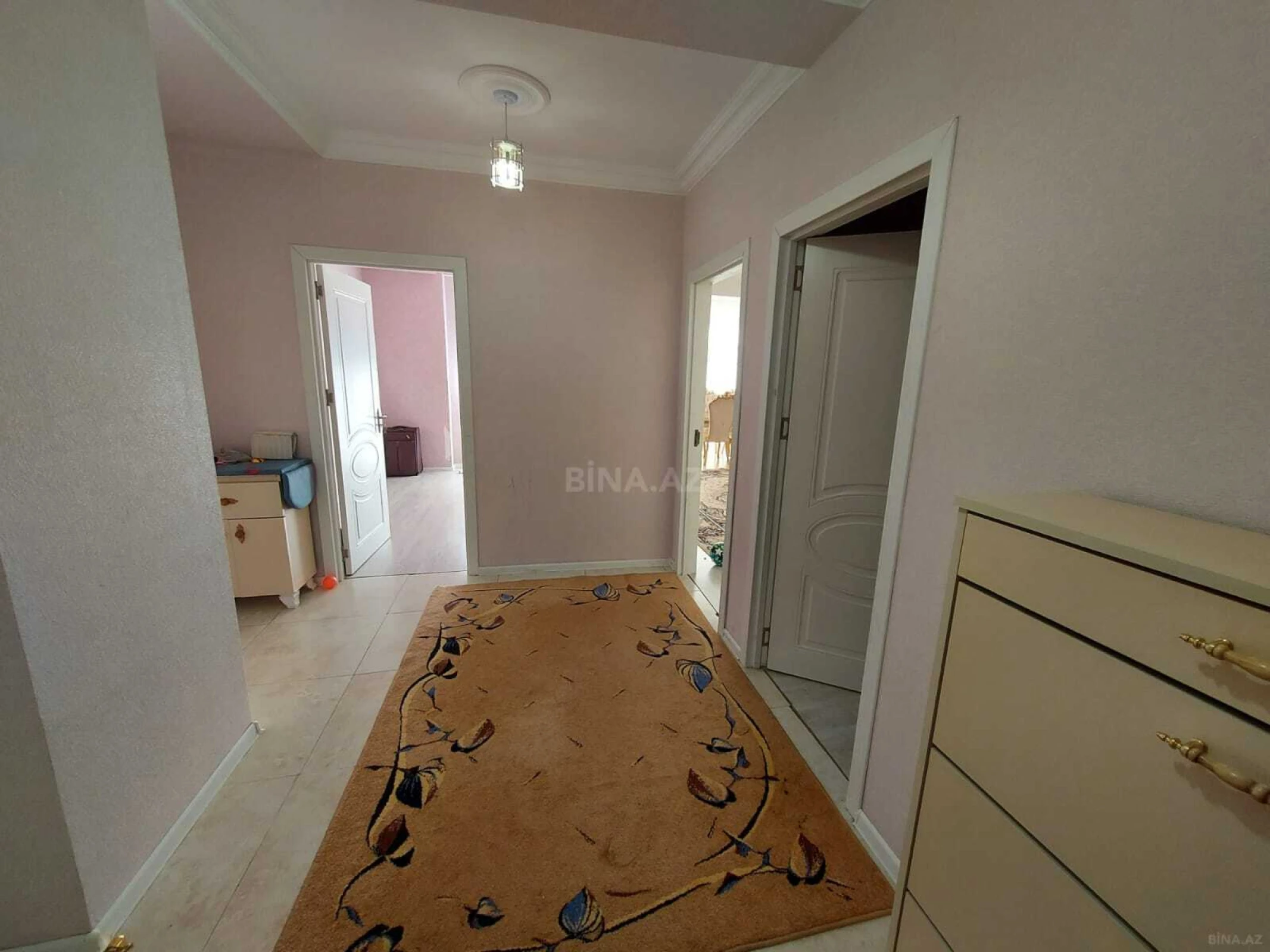 Satılır 3 otaqlı mənzil 97 m²