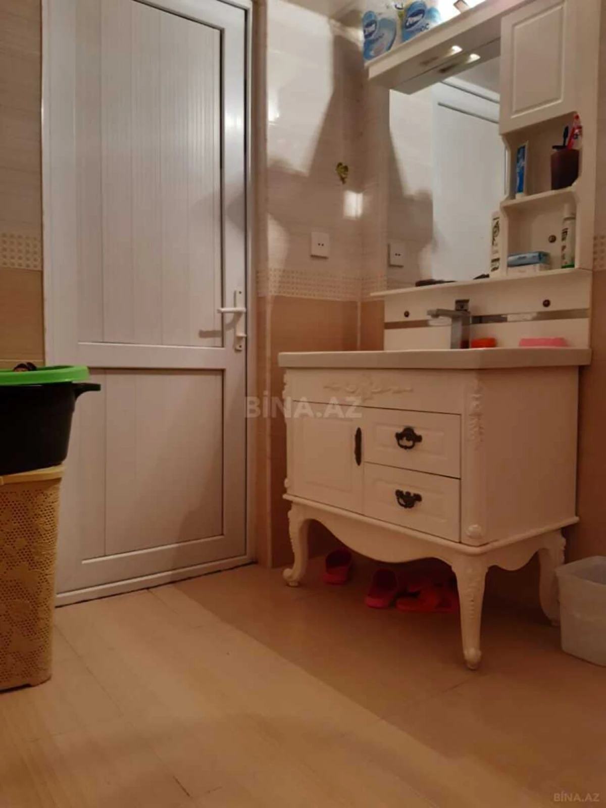 Satılır 3 otaqlı mənzil 109 m²