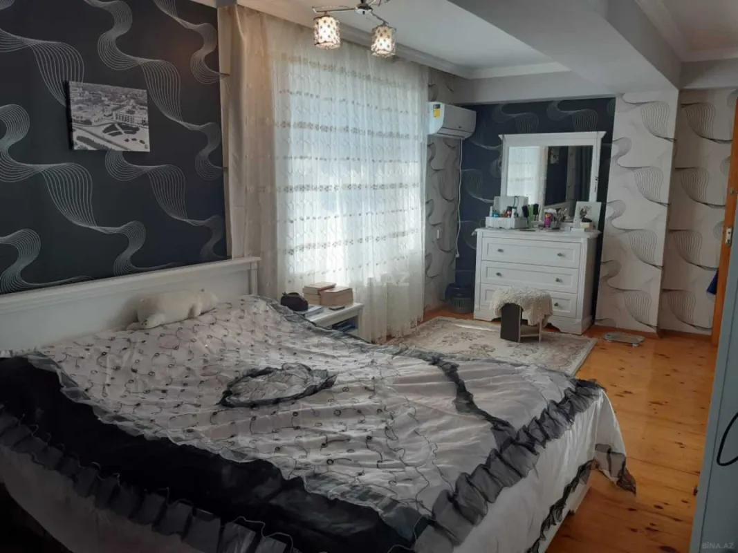 Satılır 3 otaqlı mənzil 109 m²