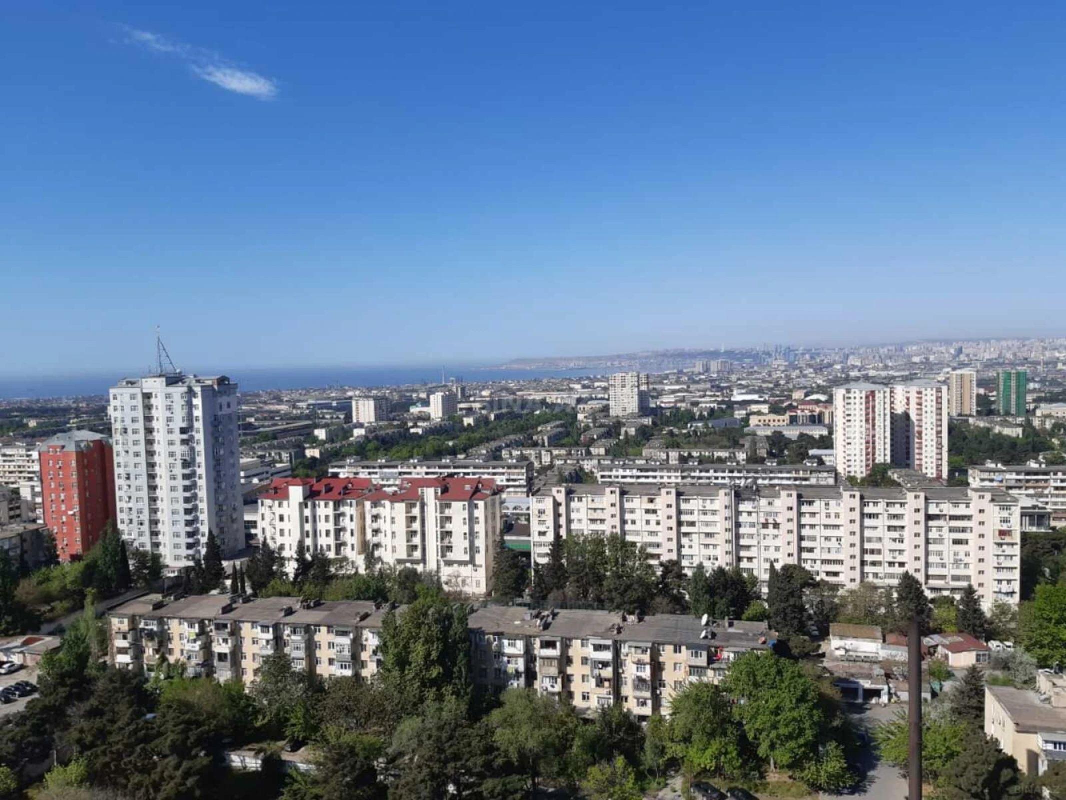 Satılır 3 otaqlı mənzil 109 m²