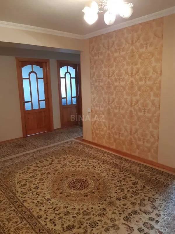 Satılır 3 otaqlı mənzil 109 m²