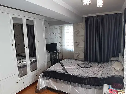 Satılır 3 otaqlı mənzil 109 m²