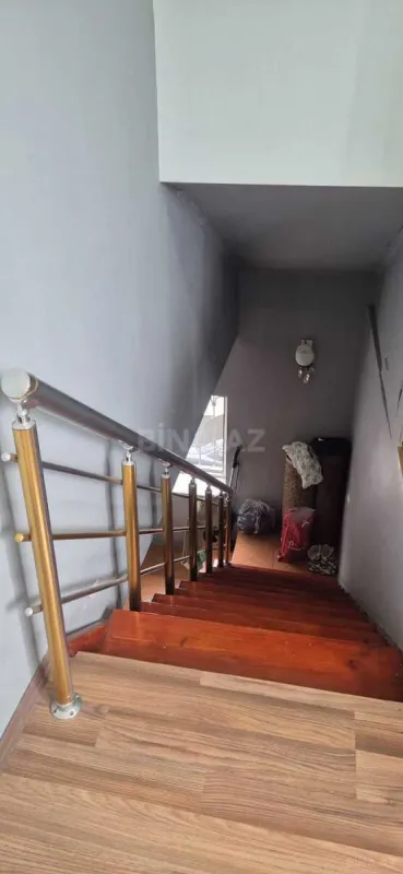 Satılır 4 otaqlı həyət evi 157 m²