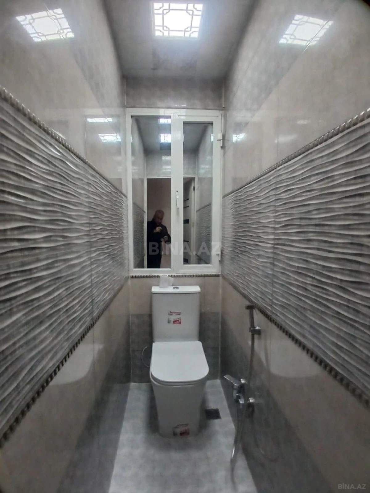 Satılır 2 otaqlı mənzil 65 m²