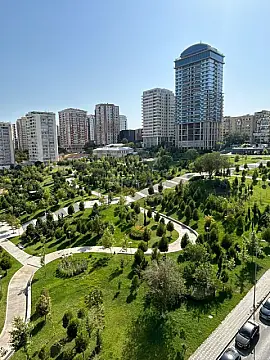 Satılır 4 otaqlı mənzil 160 m²