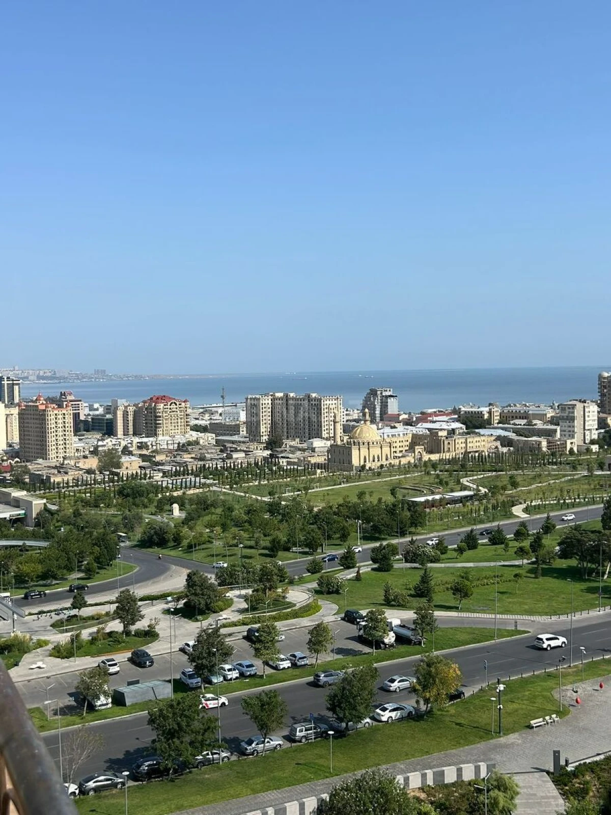 Satılır 4 otaqlı mənzil 160 m²