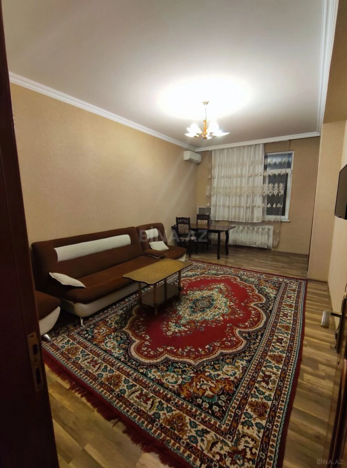 Kirayə verilir 2 otaqlı mənzil 60 m²
