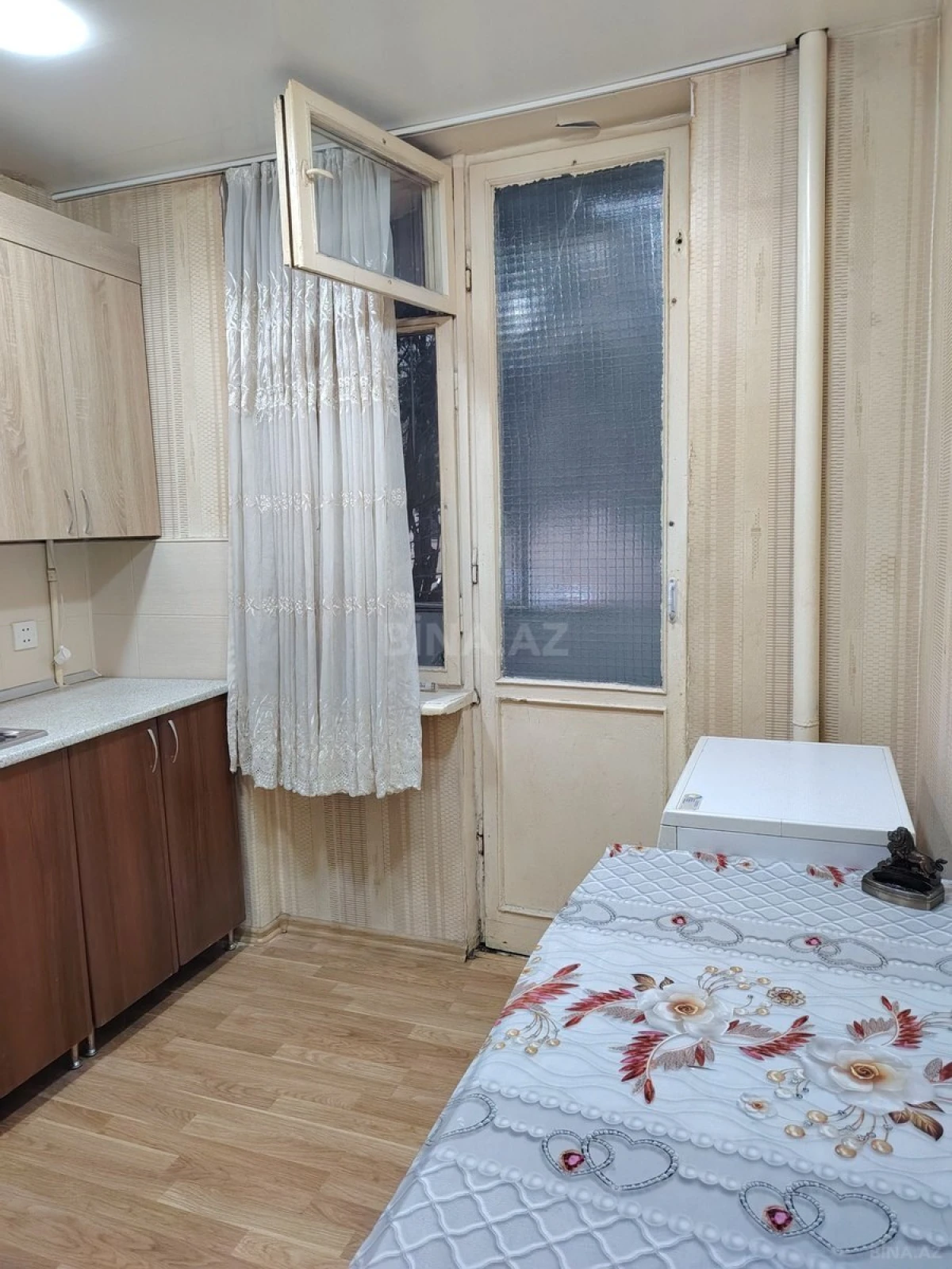 Kirayə verilir 2 otaqlı mənzil 73 m²