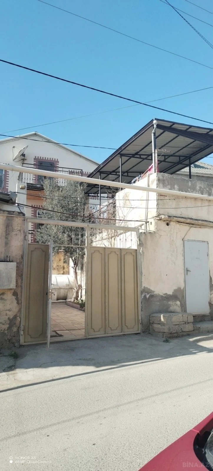 Satılır 5 otaqlı həyət evi 180 m²