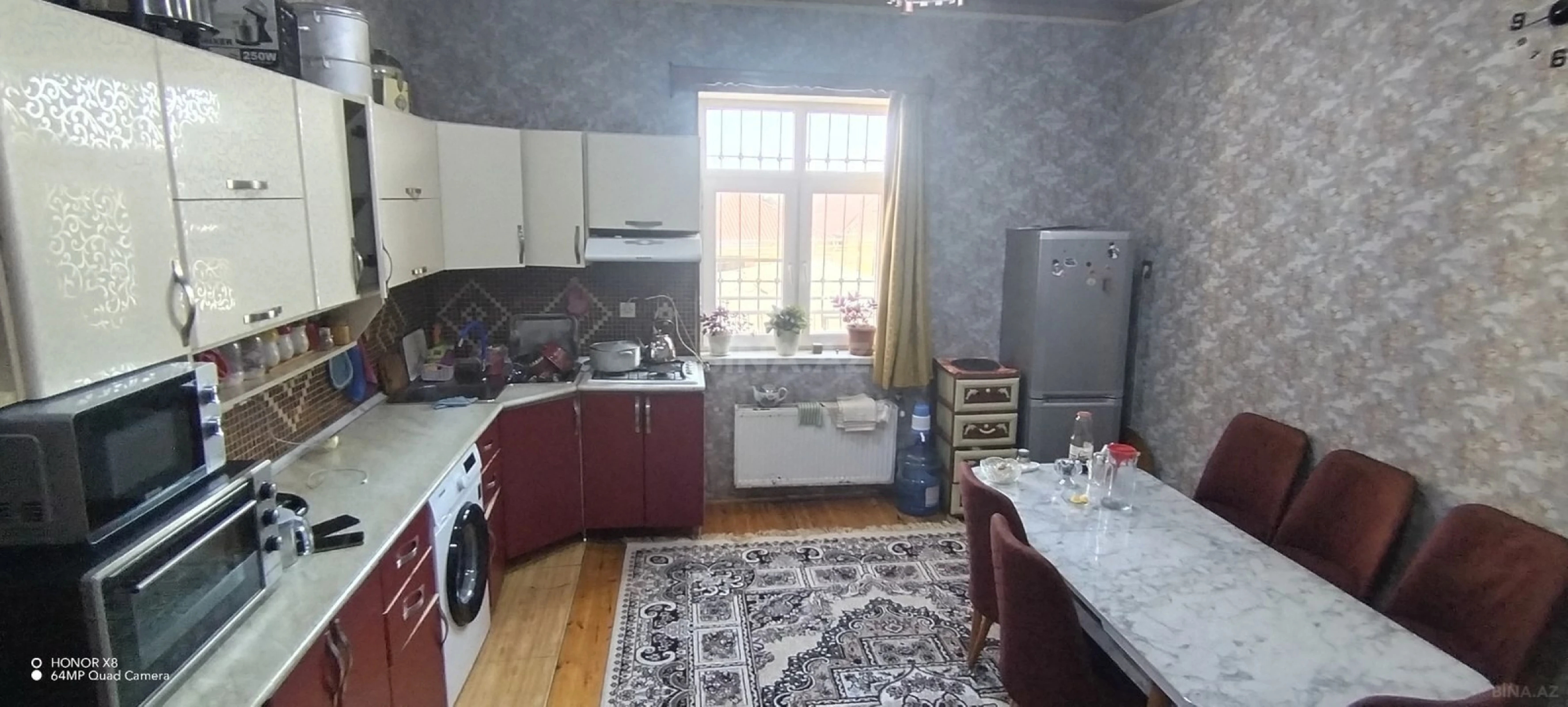 Satılır 5 otaqlı həyət evi 180 m²