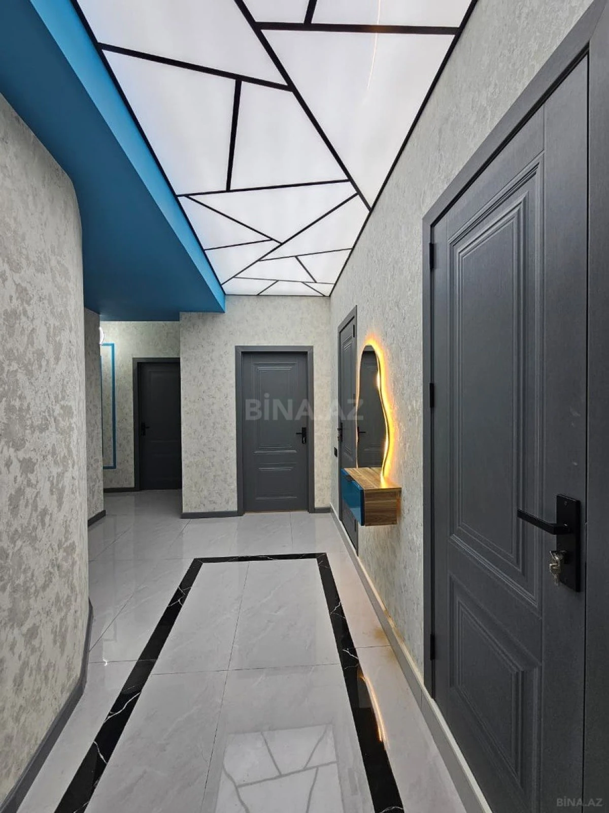 Satılır 3 otaqlı mənzil 92 m²