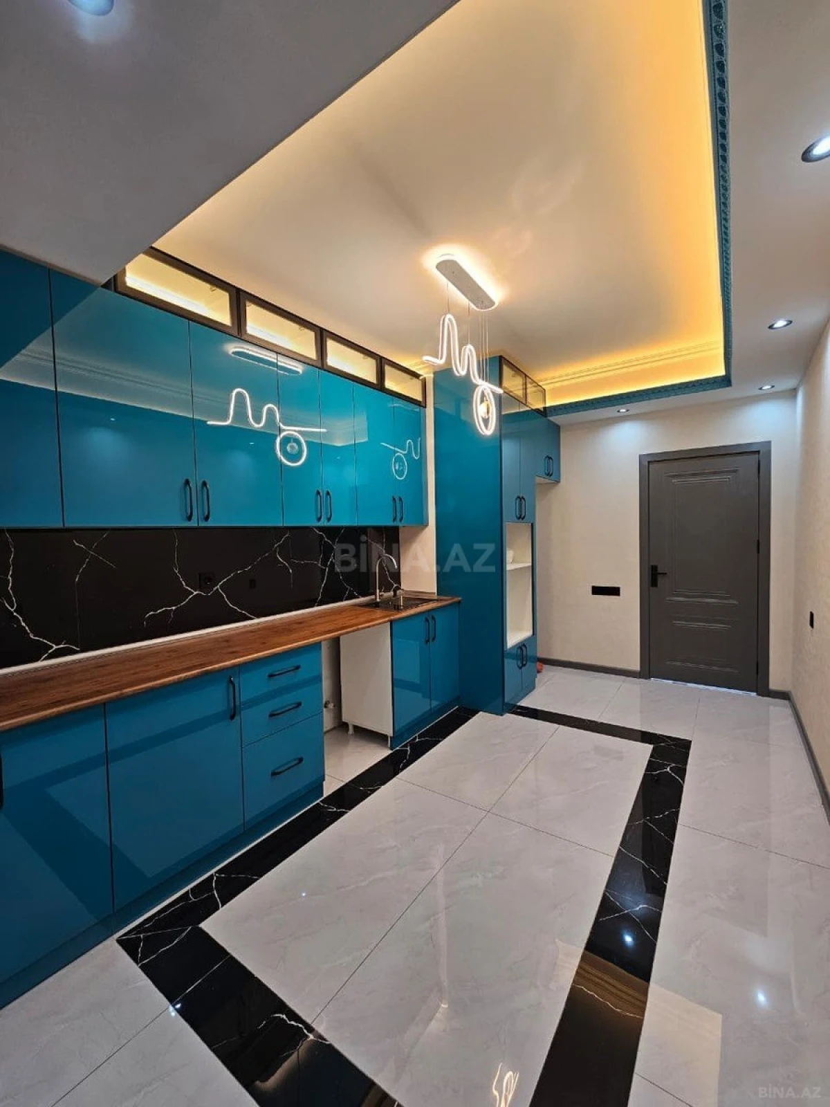 Satılır 3 otaqlı mənzil 92 m²