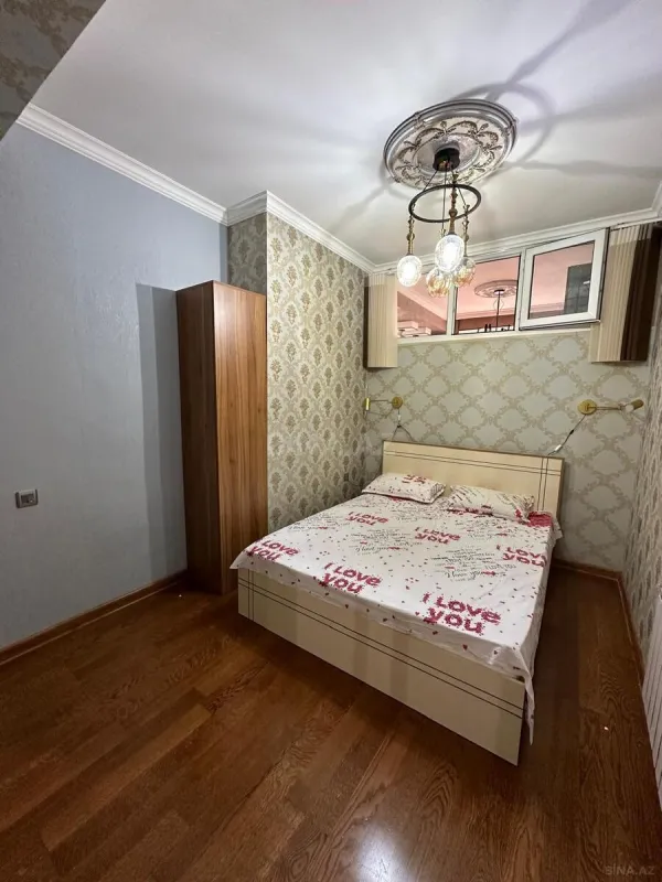 Satılır 2 otaqlı mənzil 87 m²